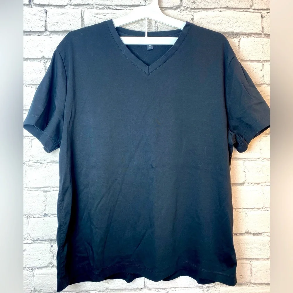Banana Republic Black V Neck T Shirt Luxury Touch Cotton size XL NWOT